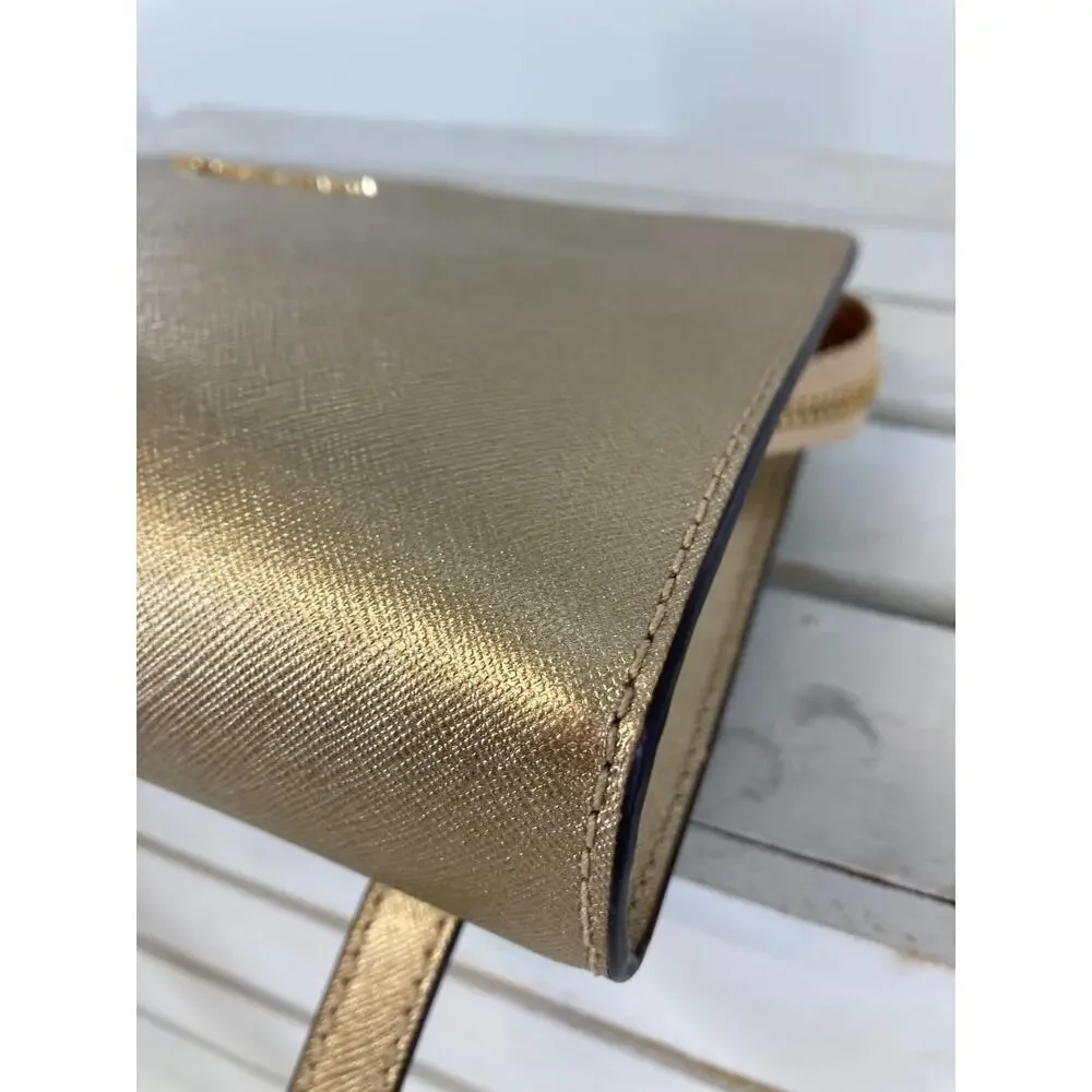 MICHAEL KORS, SMALL GOLD SAFFIANO LEATHER CROSSBODY BAG